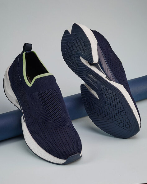 KARP Men Slip-On Walking Shoes
