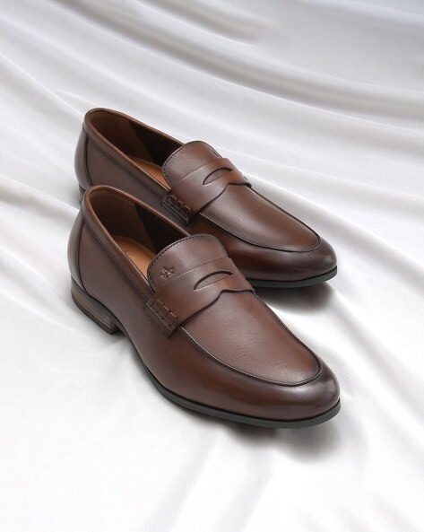 Arrow Men Round-Toe Penny Loafers