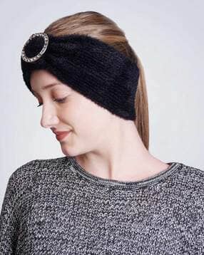 bharatasya Women Embellished Cap-picture-23