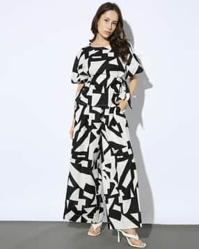 svrnaa by azorte Printed Boxy Fit Top with Side Tie-Up-picture-37