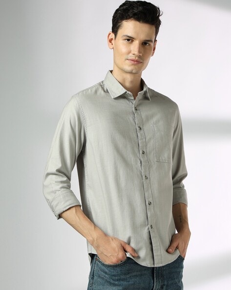 Men Regular Fit Shirt with Patch Pocket