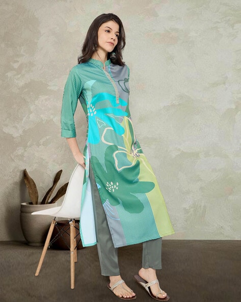 Women Stripes Straight Kurta Set