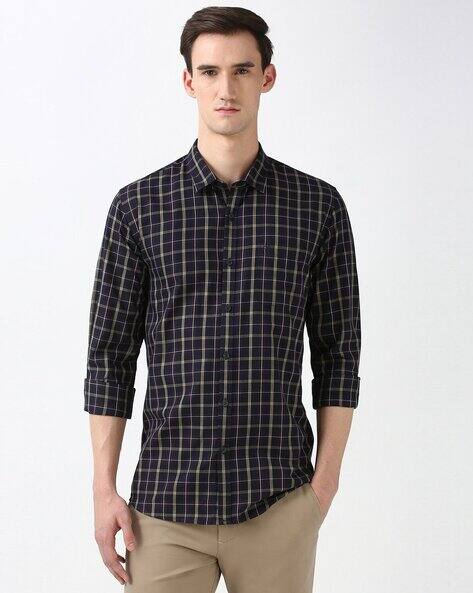 PETER ENGLAND CASUALS Men Checked Slim Fit Shirt with Patch Pocket