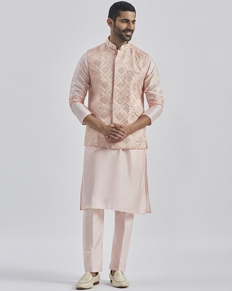 VASTRAMAY Men Viscose Embroidery Kurta Set