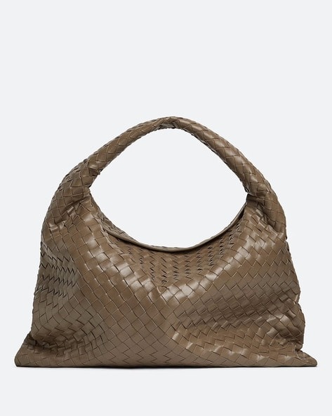 BOTTEGA VENETA ブラウンバッグ Buy BOTTEGA VENETA Hop Large Shoulder Bag | Brown Color Women