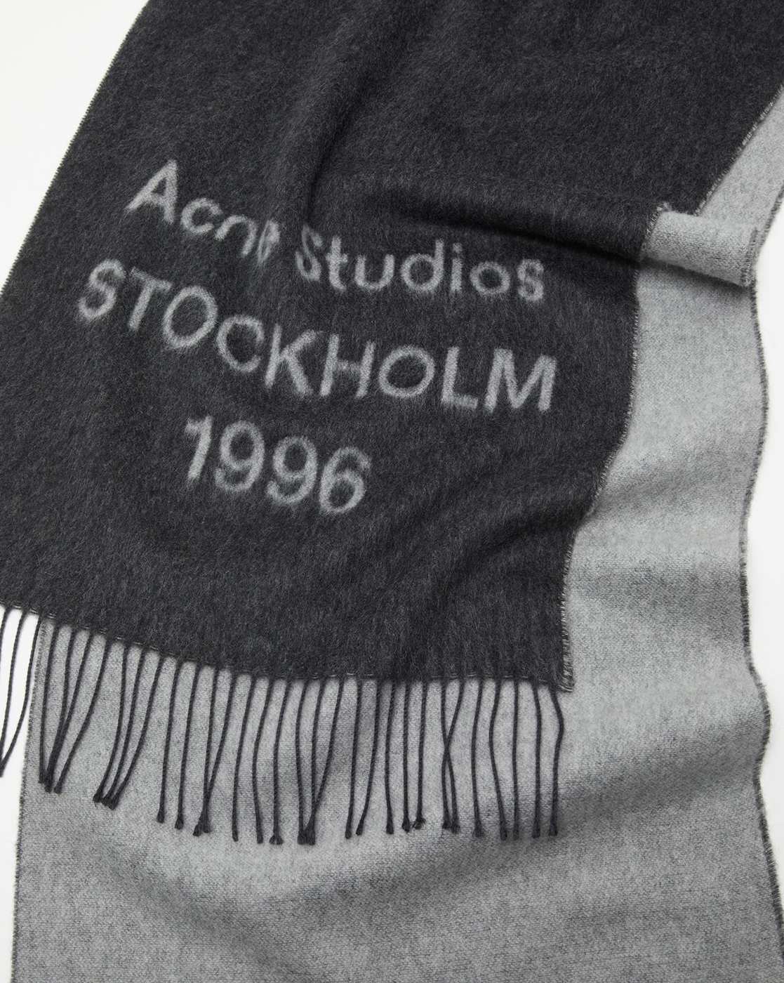 Acne Studios New(Muffler) 70✖️200 Buy Acne Studios Venus 1996 RWS Scarf | Black Color Women | AJIO LUXE
