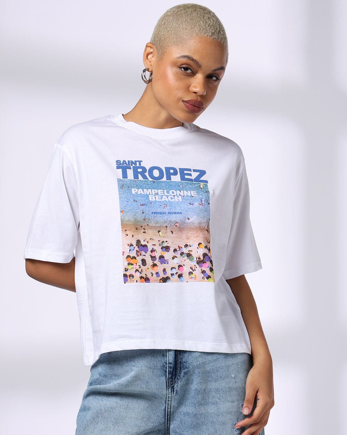 -1117Wx1400H-443065295-white-