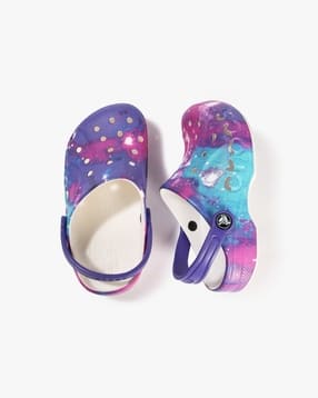 crocs Boys Baya Printed Clogs-picture-18
