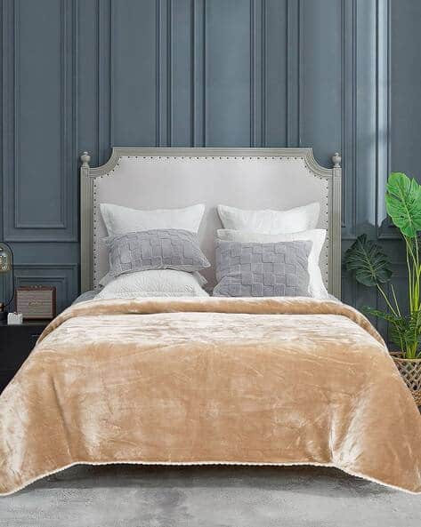 Buy Beige Blankets, Dohars Quilts for Home Kitchen by Saral