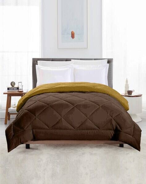Jinaya's Microfiber Filling Comforters