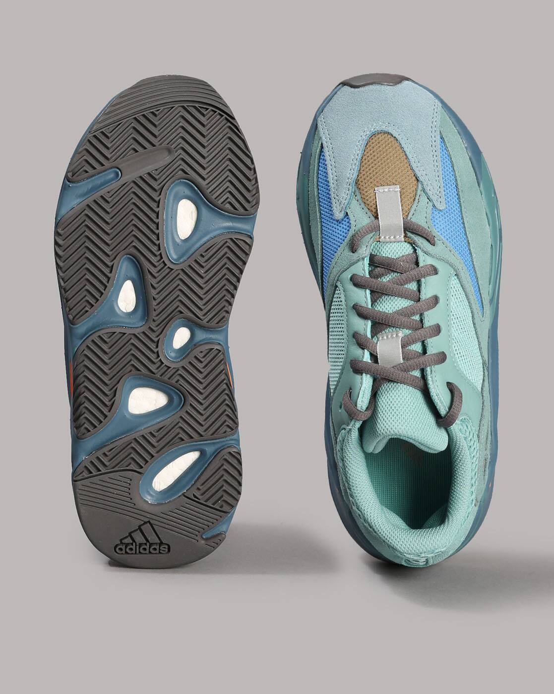 Yeezy 700 V1 Yeezy Carbon Size 10 Size 10 Adidas Yeezy Boost 350