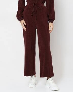 vero moda Women Straight Fit Sweatpants with Insert Pockets-picture-39