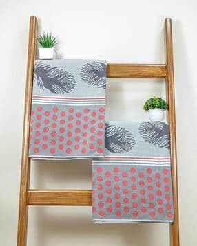 Pure Cotton Picasso Bath Towel Set of 2-image-32