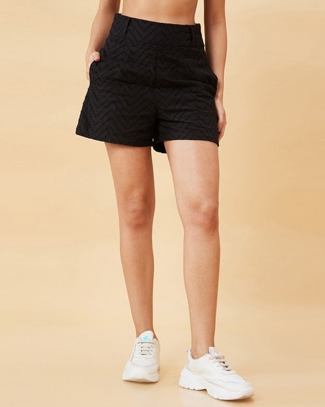 Globus Shorts with Zip Closure