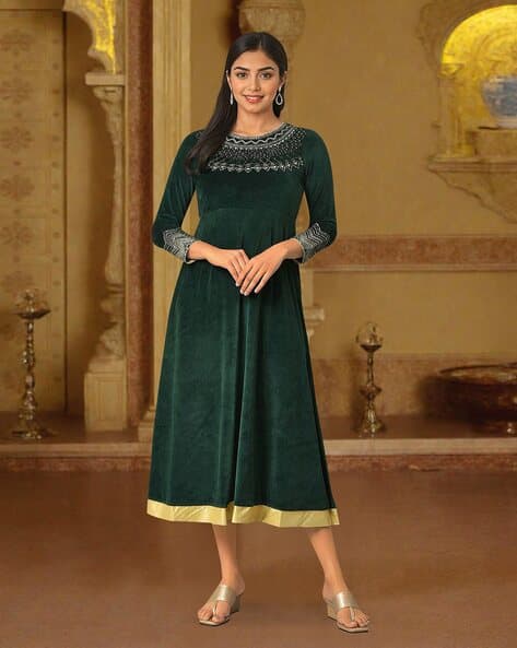 Buy Green Dresses for Women by AURELIA Online | Ajio.com