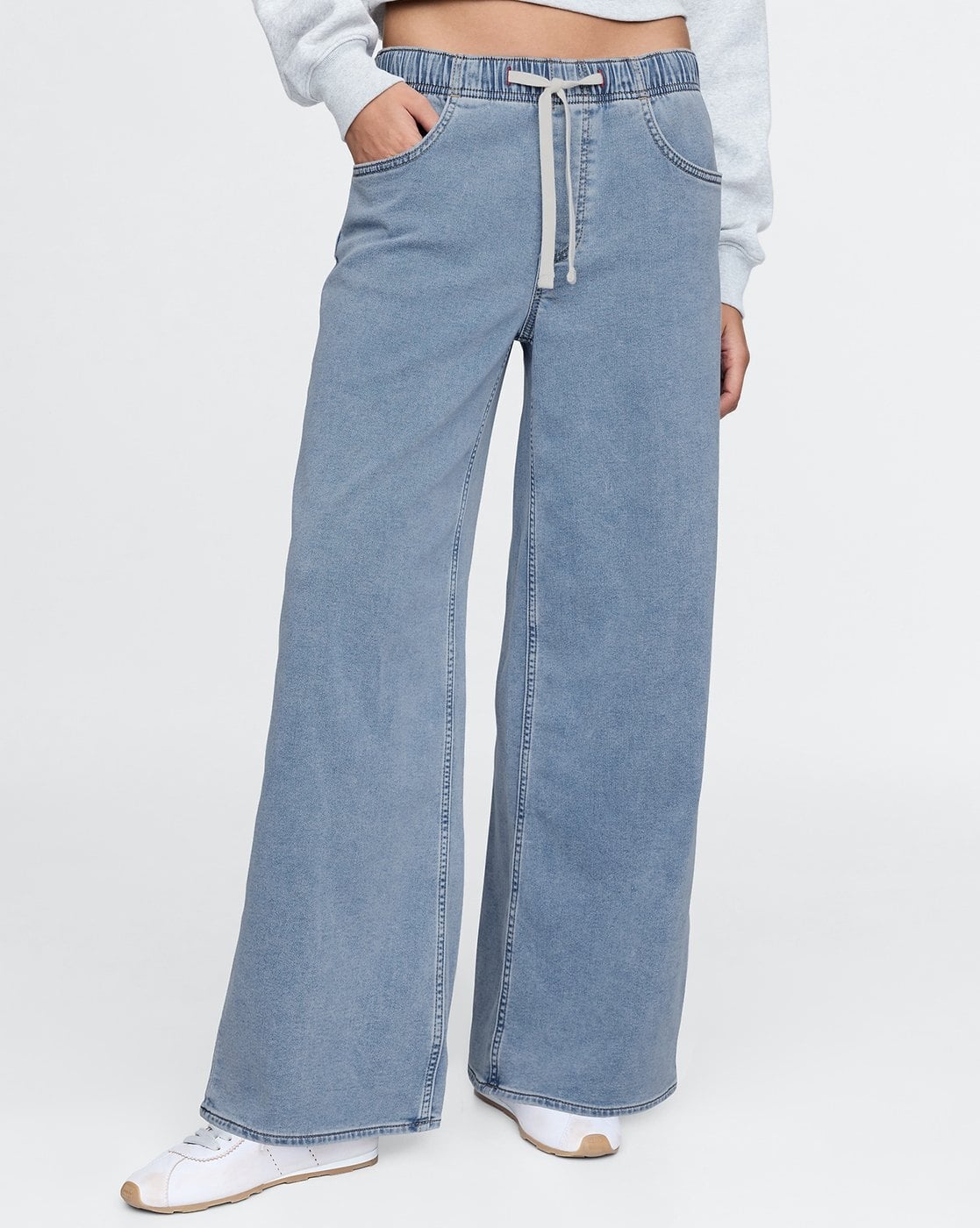 Women Heavily Washed Baggy Fit Jeans