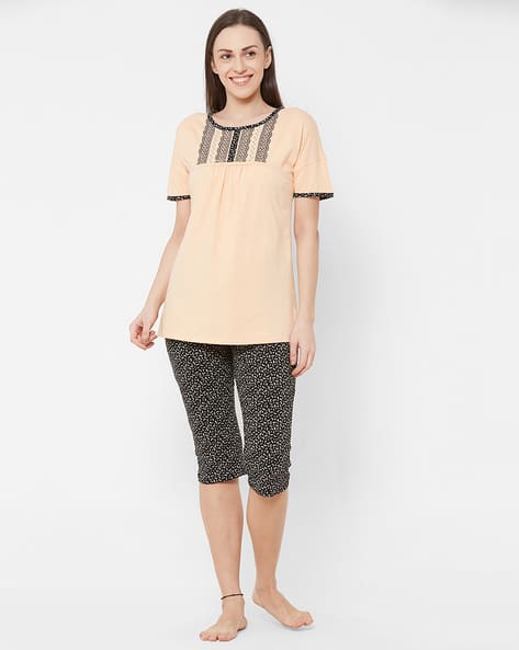 Sweet Dreams Women Printed Top & Capris Set