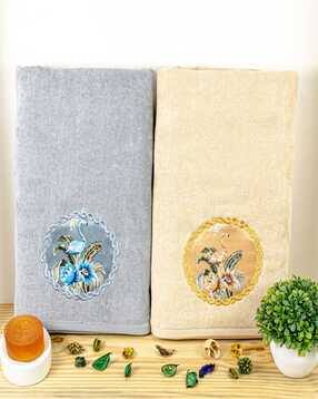 Set of 2 Embroidered Cotton Bath Towels-image-16
