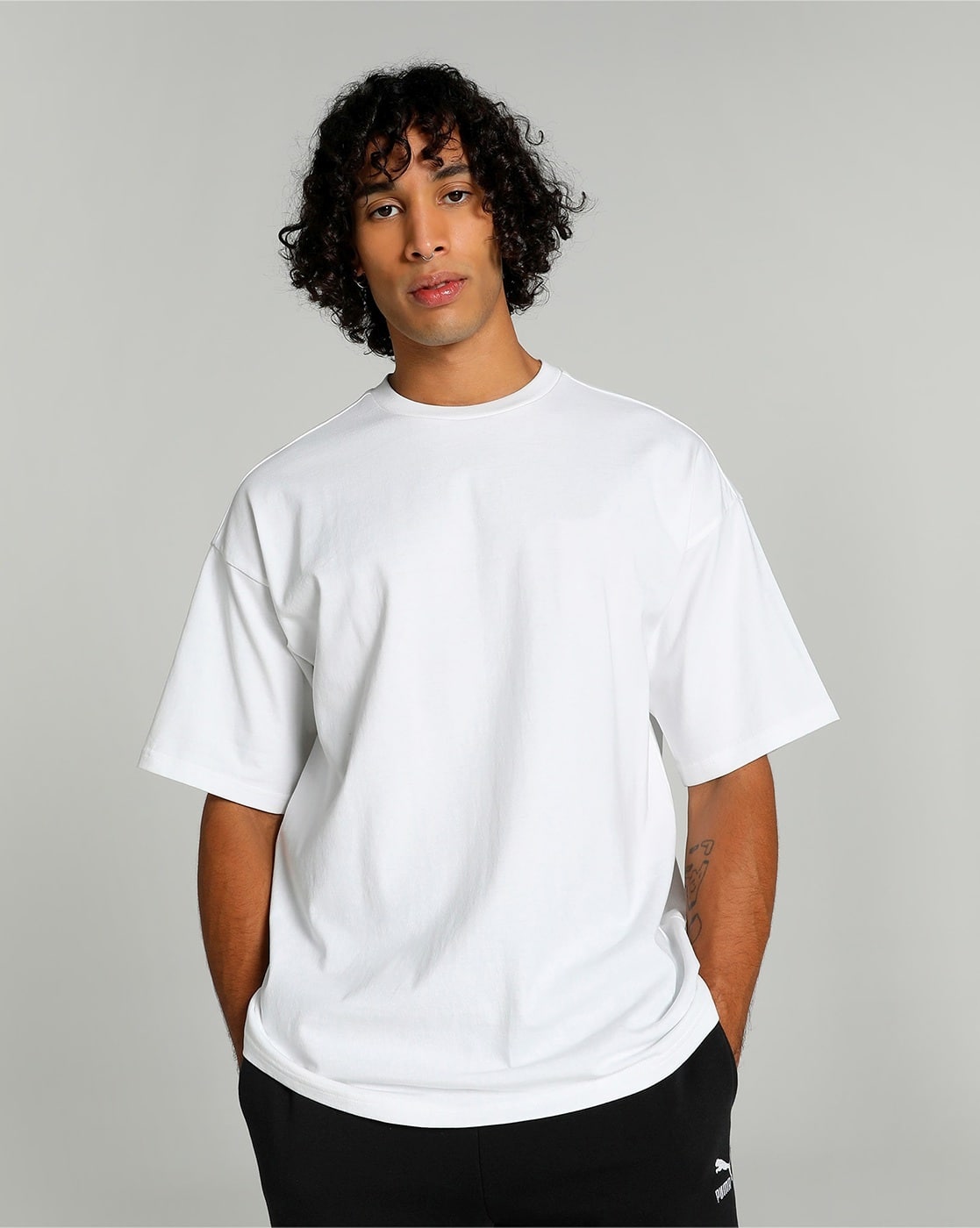 -1117Wx1400H-700623991-white-