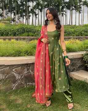 svaraa Women Embroidered Straight Kurta Set-picture-20