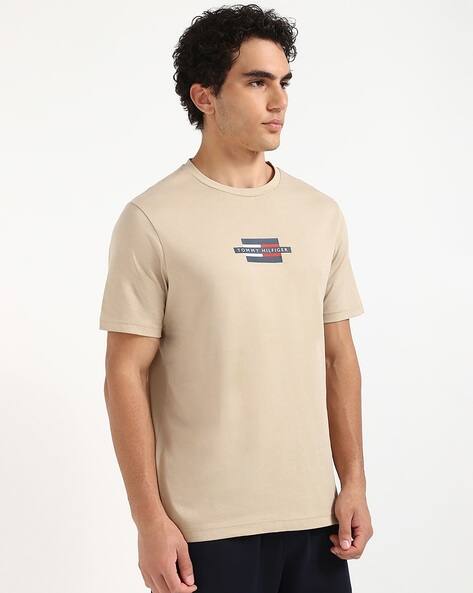 TOMMY HILFIGER Men Flag Box Regular Fit Crew-Neck Cotton T-Shirt