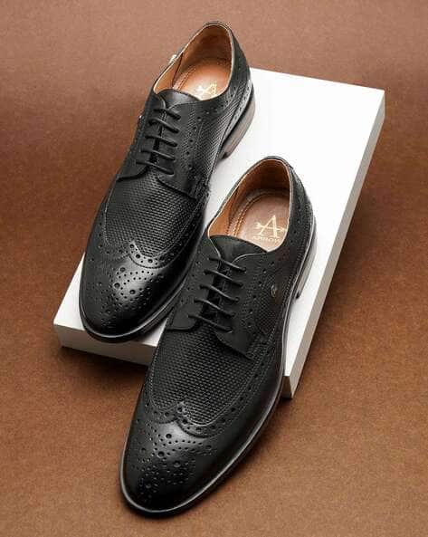 Men Round-Toe Wing-Tip Brogues