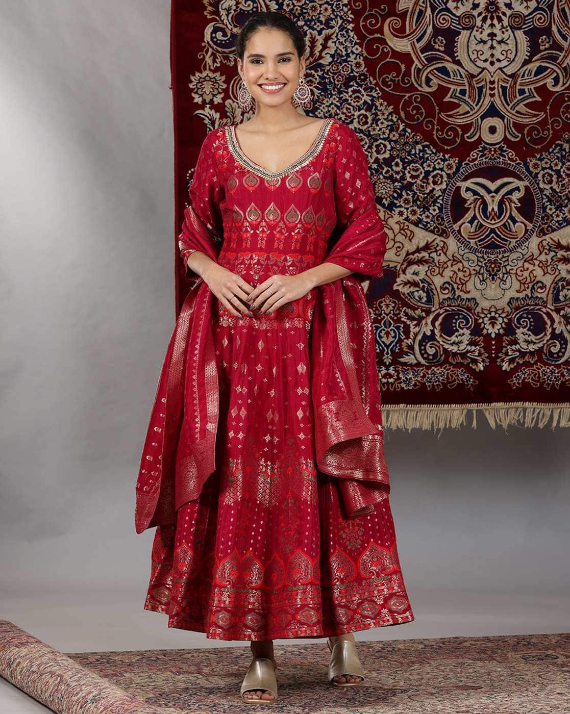 Buy AURELIA Women Floral Woven A-Line Dre Online | Ajio.com