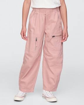 gap kids Girls Lightly Washed Mid-Rise Relaxed Fit Horseshoe Jeans-picture-26