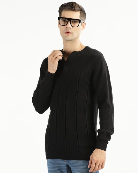 Ravinik Men Regular Fit Sweatshirt