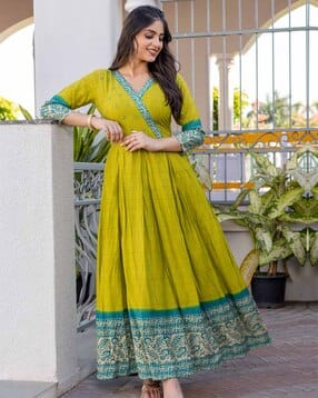 aradhna Women V-Neck Anarkali Kurta-picture-0