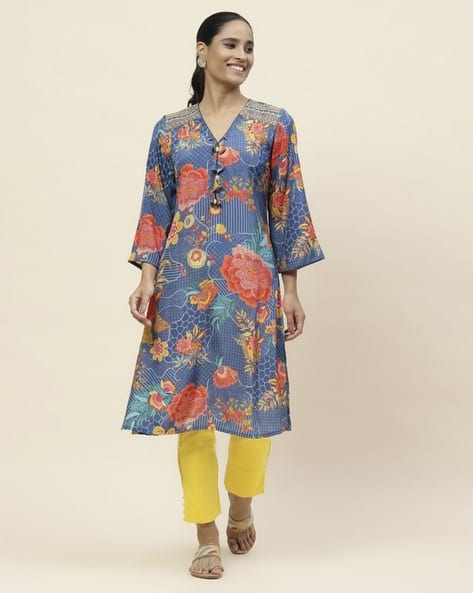Buy Blue Kurtas for Women by LAKSHITA Online