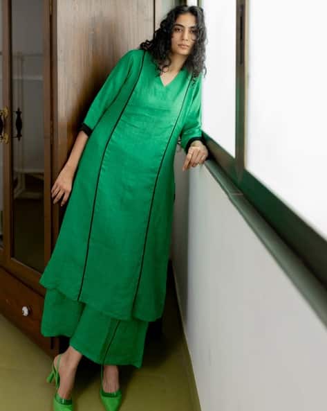 Women Straight Kurta Set
