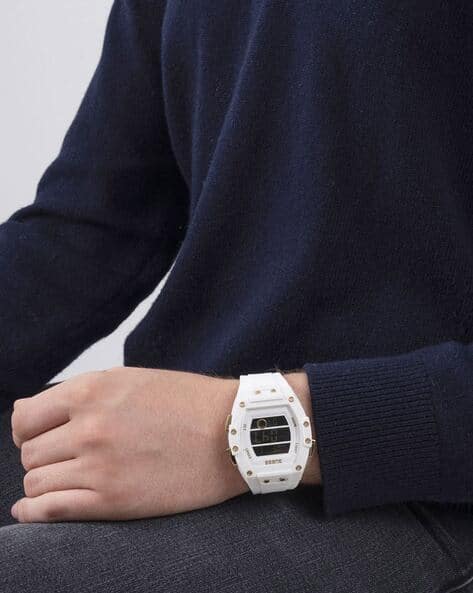 GUESS Men  Digital Watch