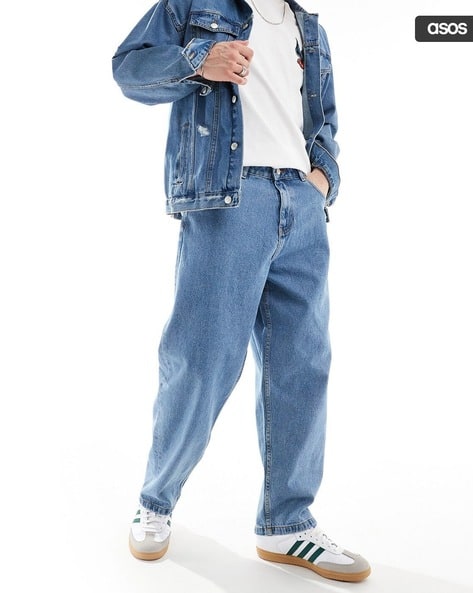 Men Lightly Washed Barrel Fit Jeans