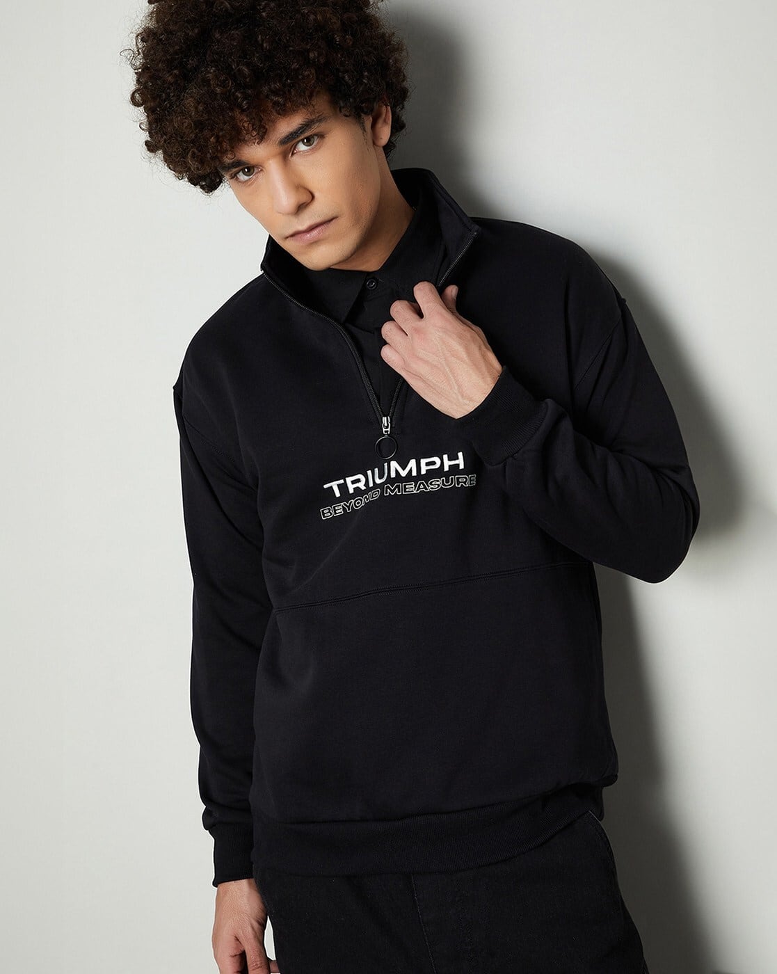 Buy Black Sweatshirt & Hoodies for Men by MAX Online | Ajio.com
