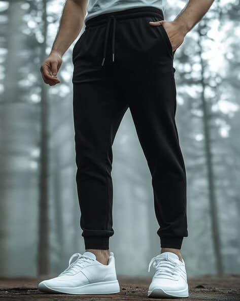 Men Zip pocket joggers