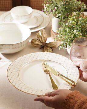 Set of 2 Ivory Ceramic Criss Cross Detail Dinner Plates