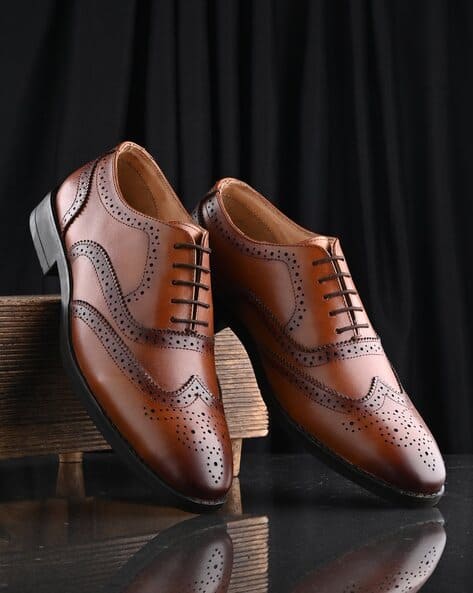 Men Perforated Lace-Up Brogues