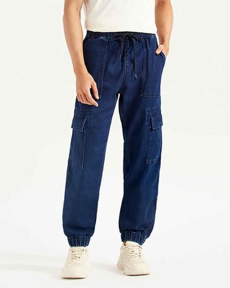 LEVI'S Men Lightly Washed Tapered Jogger Jeans with Cargo Pockets deal from ajio LEVI'S Men Lightly Washed Tapered Jogger Jeans with Cargo Pockets deal from ajio