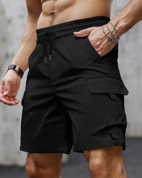 Men Regular Fit Cargo Shorts with Insert Pockets