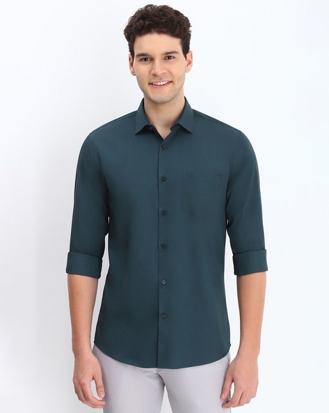 Men Slim Fit Shirt with Spread Collar