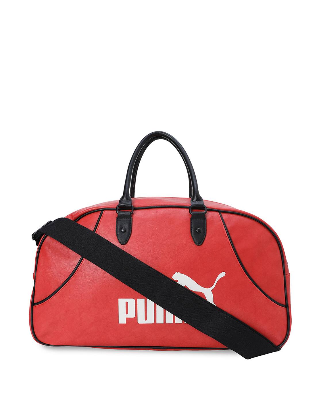 -1117Wx1400H-701191877-red-