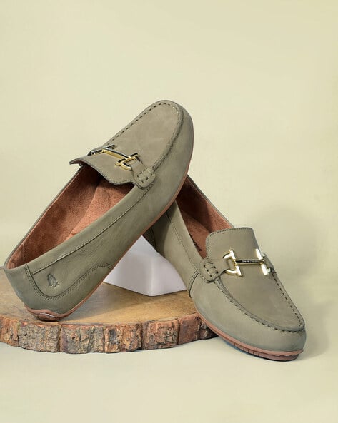 Women Regular Fit Loafers with Metal Accent