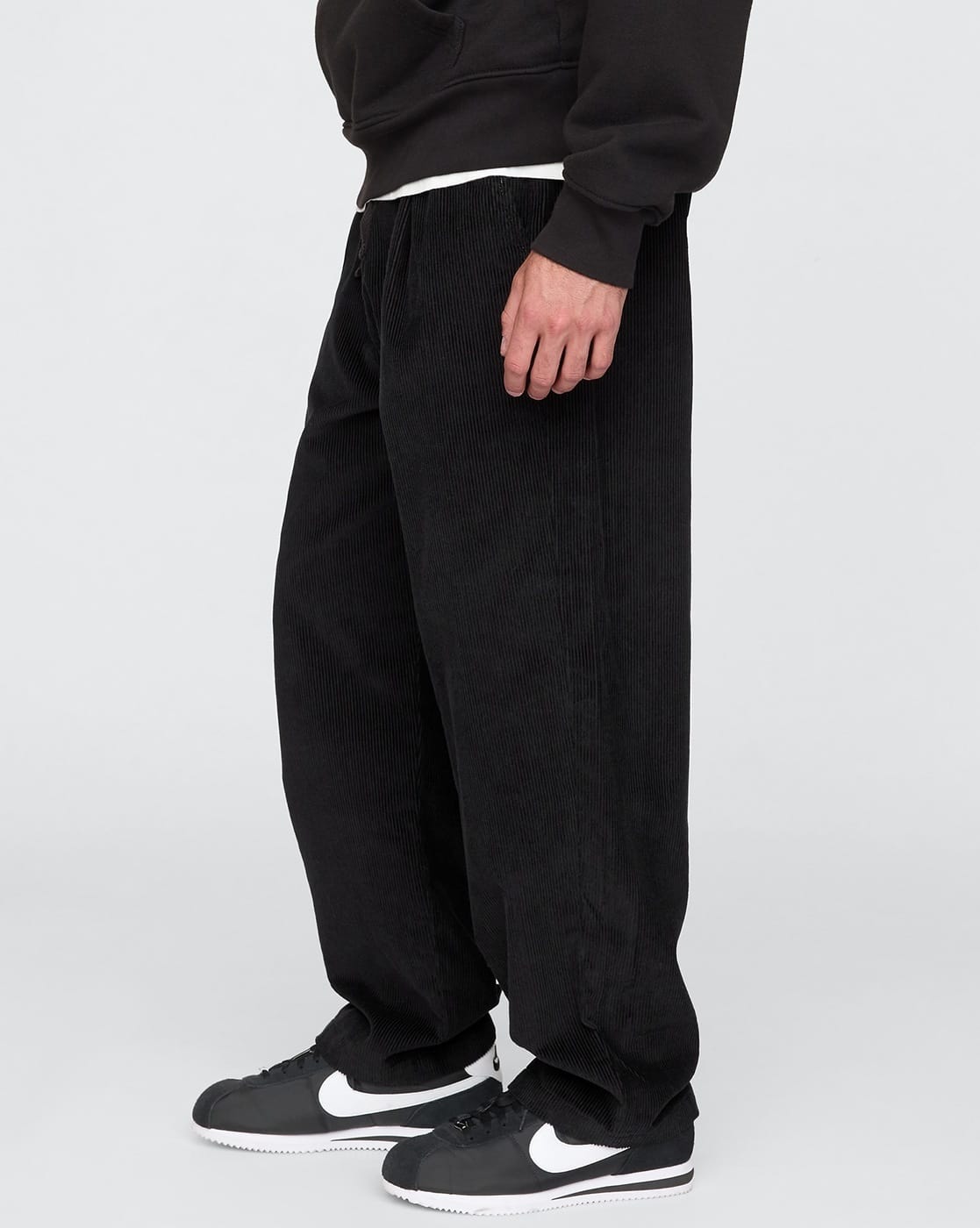 Buy GAP Men Baggy Fit Mid Rise Single Online | Ajio.com