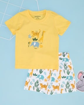 Boys Graphic Printed T-shirt And Short Sets-image-44