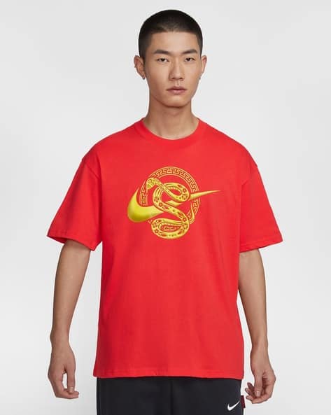 mens red nike t shirt