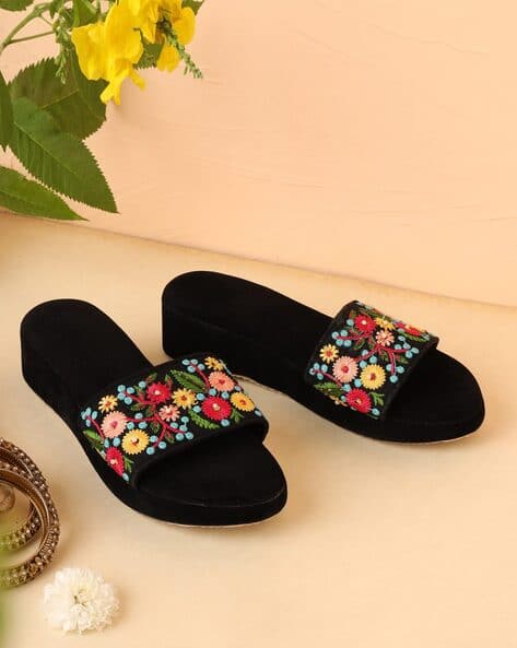Women Slip-On Flip Flops