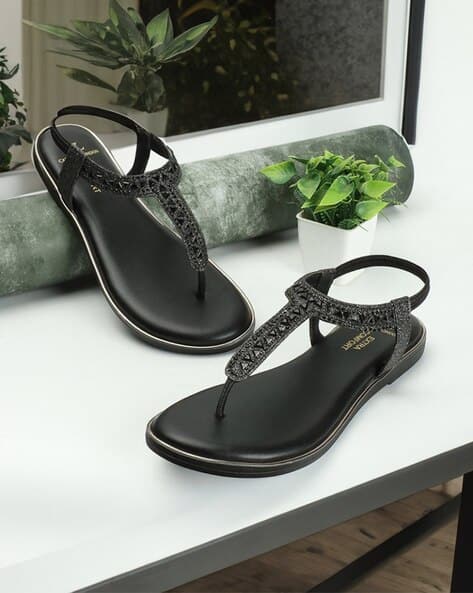 Women Flat Sandals with Synthetic Upper