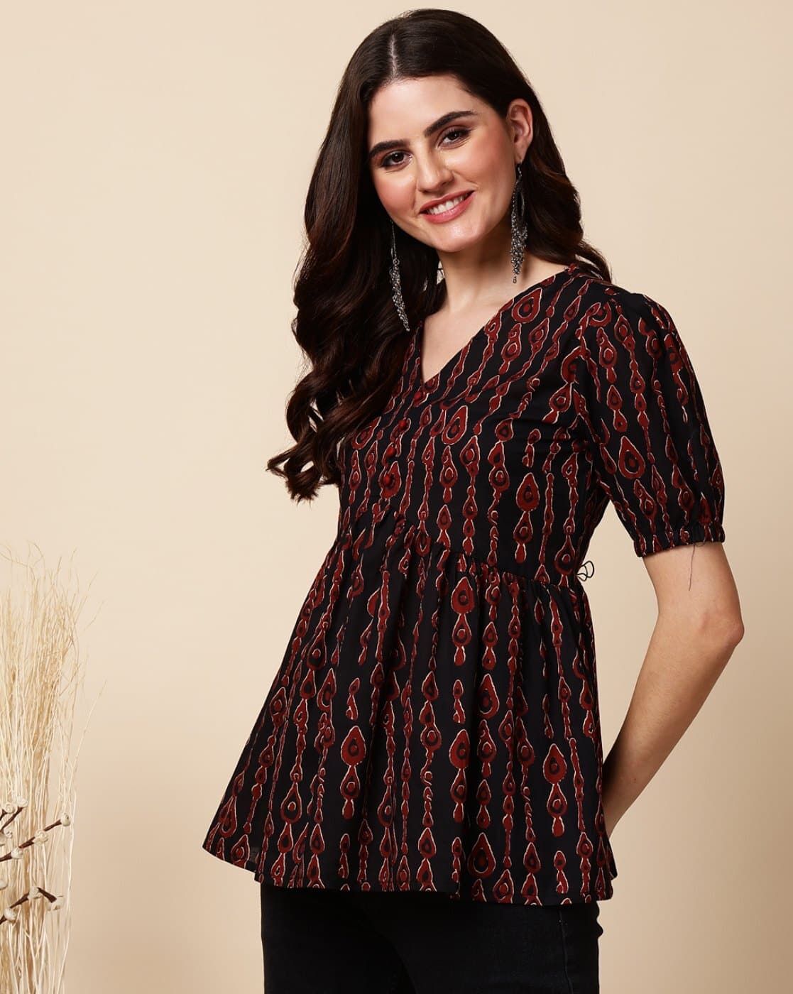 -1117Wx1400H-700433794-black-