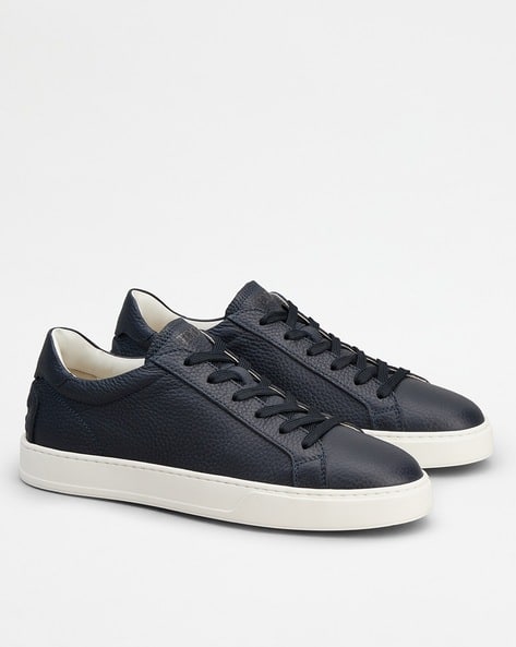04L Leather Lace-Up Sneakers